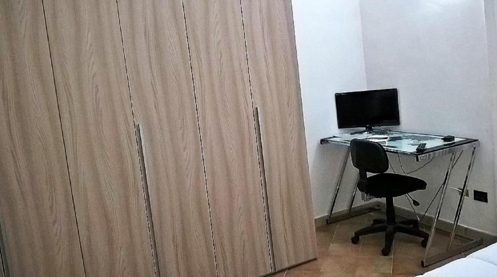 Manzoni House Appartement Lecce Buitenkant foto